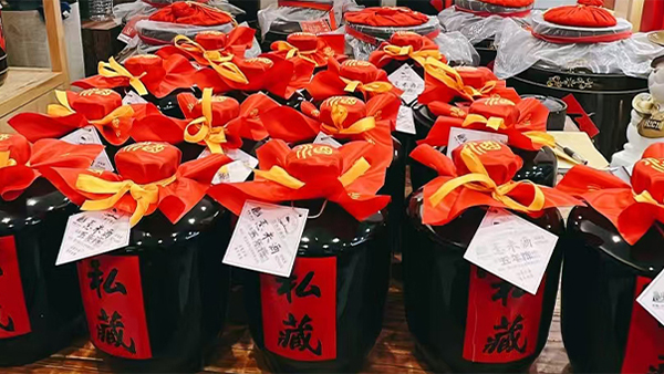 2026糖酒會變局：茅臺退展、人流銳減，恰恰是中小酒廠的翻身機遇