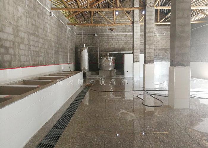 蒸酒、糖化培菌、發(fā)酵間